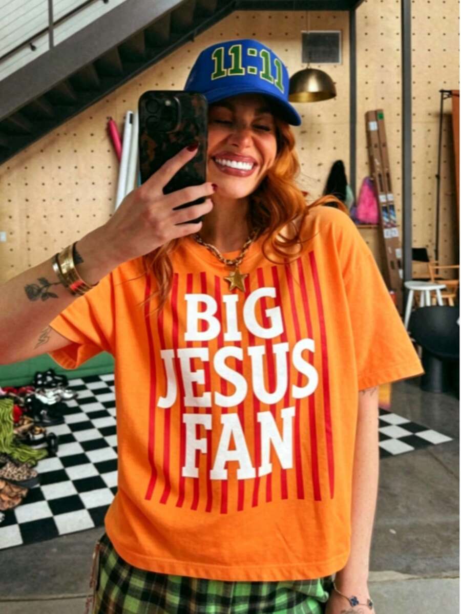 Parte superior gráfica de estilo holgado y relajado, "Gran fan de Jesús" - Naranja - Ver 1