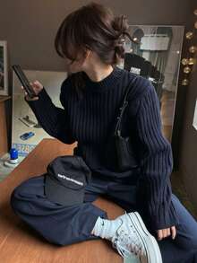 New Navy Blue Half-High Neck Ribbed Knit Sweater, Vertical Texture Slimming And Fitted, Soft And Skin-Friendly. Minimalist Korean Slouchy, Clean Look When Worn Alone, Also Pairs Well With Coats, Versatile For Autumn/Winter, Dark Color Low-Key And Textured, Suitable For Daily Commute - Navy Blue - View 4