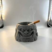 1pc Personalized Ghost Face Ashtray, Unique Carved Design, High-Quality Plastic Material, Tea Room Display, Study Decoration, Living Room Use, For Smokers, Home Decor Enthusiasts, New Year, Father's Day, Friends Gathering Gift, Creative Ornament - A - View 1