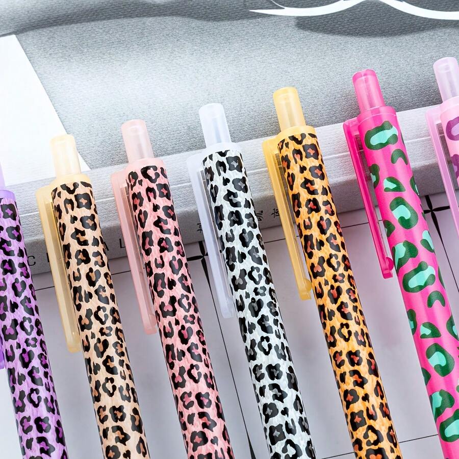 6 buah Pulpen Motif Leopard Warna Acak, Ujung Halus 1.0mm, Pulpen Tulis Halus untuk Wanita, Alat Tulis untuk Rumah dan Kantor, Pulpen Natal, Pulpen Guru, Desain Modis, Pegangan Nyaman - Beraneka warna - View 1