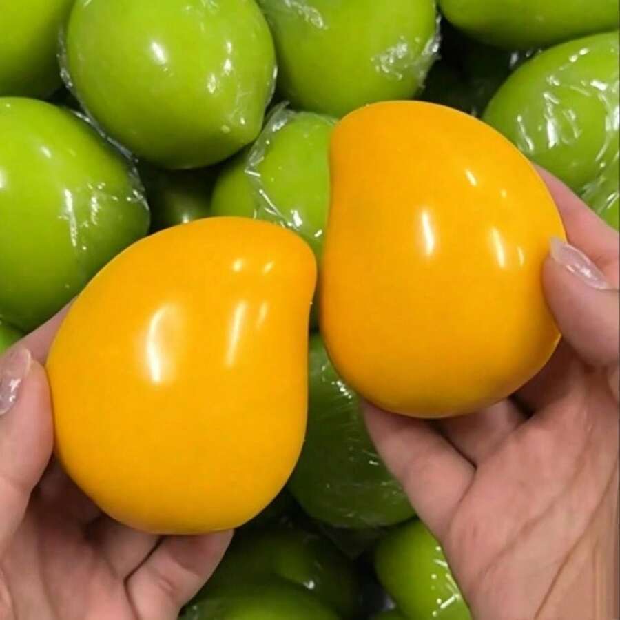 1個手工製變色芒果捏捏樂，溫度感應綠色芒果水果壓力球，柔軟TPR材質紓壓玩具，生日禮物、節日禮物、情侶禮物、日常禮物、派對小禮，必備紓壓小物