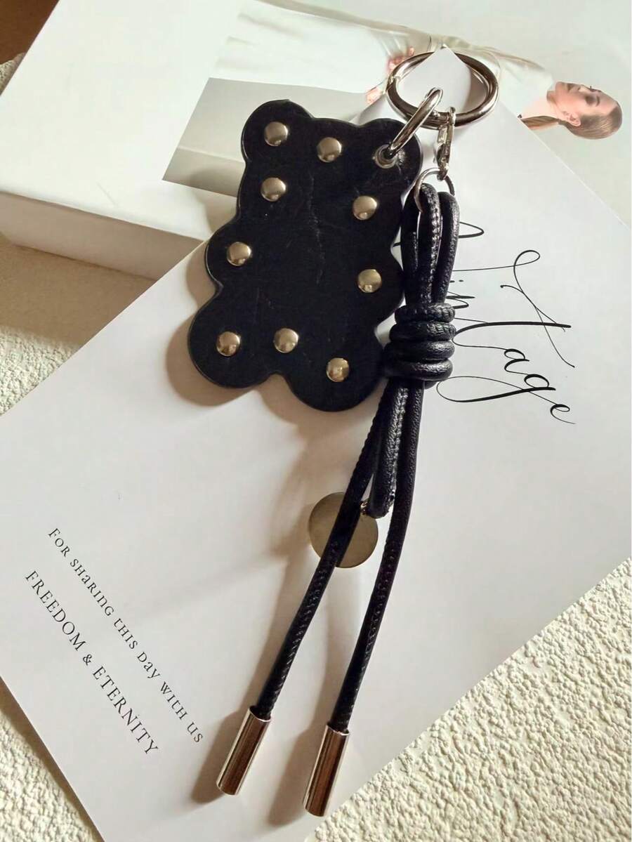 JRESSIAL Punk Heart-Shaped Bag Charm, Casual Fashion Keychain Accessory