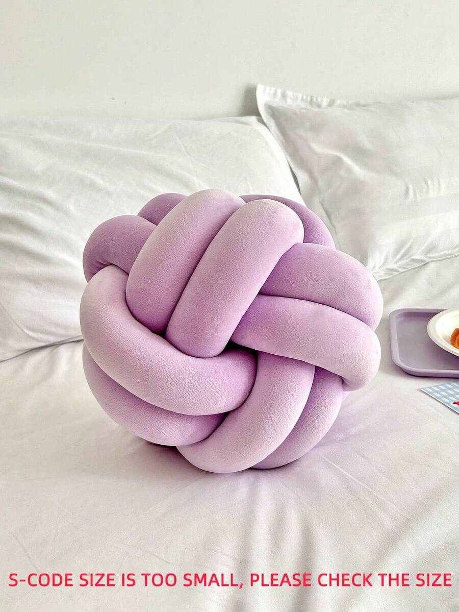 Decorative & Throw Pillows - Blanco - View 1