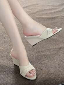 Women's Comfortable Height-Increasing Rivet Decor Solid Color Open Toe Mule Shoes Thick Sole Wedge Heel Sandals Slippers Minimalist Korean Style Daily Beach Summer Beige Faux Suede Wedge Mule Slippers - White - View 7