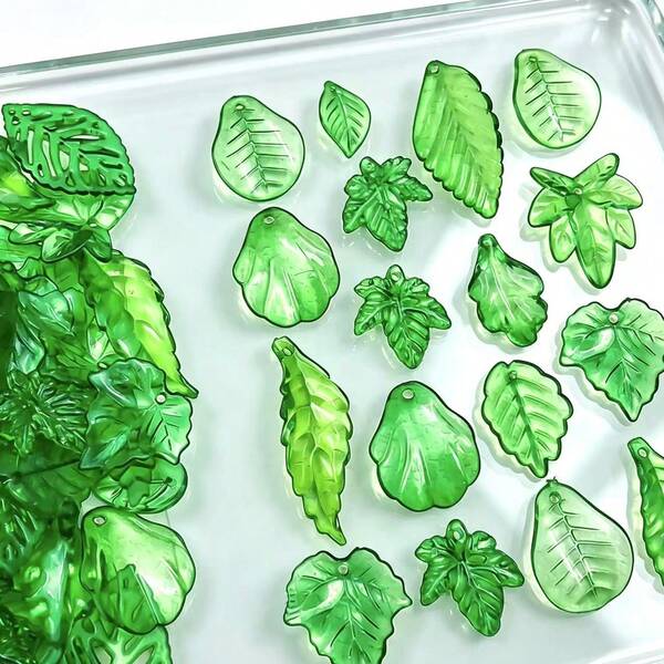50/100/200/300 hạt lá hỗn hợp, nhiều hình dạng, hạt trang trí trang sức, phù hợp làm vòng tay DIY, bó hoa thủ công, trang trí hoa, hoa tai lá hoa, mặt dây chuyền, làm hoa tai, trang trí cây cảnh chậu