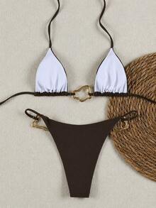 Bikini Polovedo Official Putih dengan Tali Spaghetti, Dihiasi dengan Cincin Logam Asimetris, Pakaian Renang Elegan yang Cocok untuk Liburan Pantai dan Pesta Musim Panas - Khaki - View 2