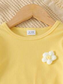 2pcs Baby Girl Casual Comfortable 3D Towel Embroidery Flower Decor Round Neck Long Sleeve Top & Daisy Print Plaid Straight Leg Pants Set, Spring/Autumn Lightweight - Yellow - View 4