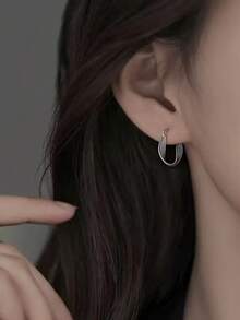 1 Pasang Anting Minimalis Model Lilitan yang Dipersonalisasi, Anting Tusuk Mewah Premium untuk Wanita, Desain Baru, Serbaguna untuk Perjalanan dan Kencan - Perak - View 1