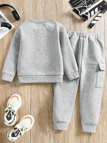 Set Baju Sweatshirt Hangat Leher Bulat Motif Kartun dan Celana Panjang dengan Saku untuk Bayi Laki-laki - Grey - View 2