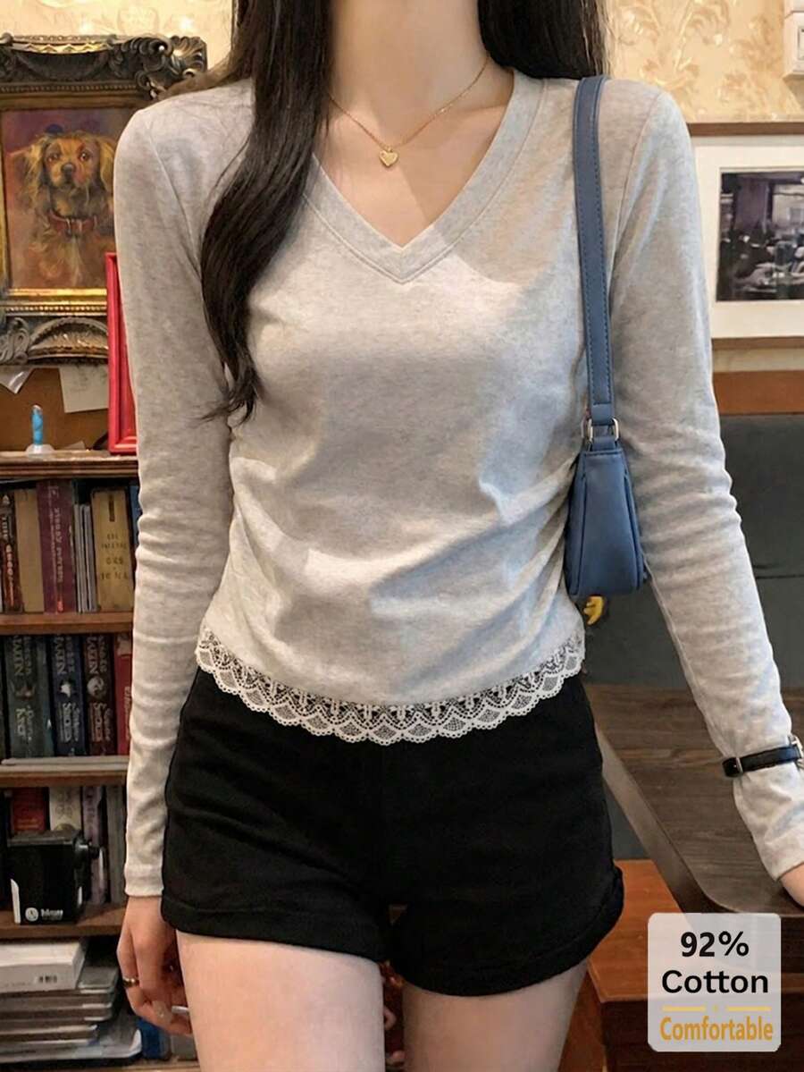 女款秋冬純棉蕾絲拼接長袖T恤，灰色花卉上衣，百搭顯瘦素色內搭打底衫 - 花灰色 - 查看 1