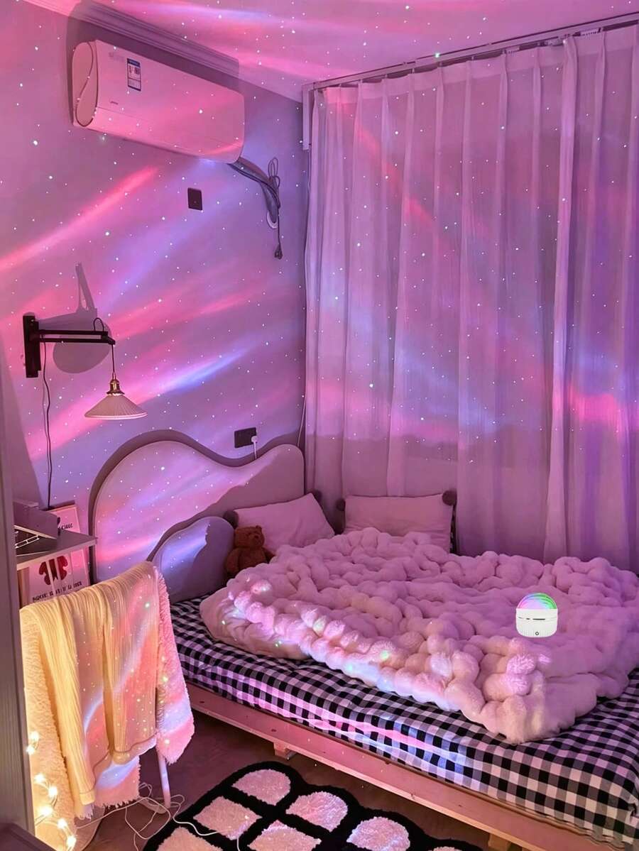 LED星空投影小夜燈 附遙控器，16色RGB，極光與水波紋效果，USB供電，理想臥室裝飾，營造浪漫氛圍，絕佳節日禮物