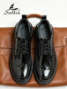 Salkin Sapatos Derby Masculinos de Designer com Cadarço, Sola Tratorada Grossa, Elegantes, Sapatos Sociais de Cavalheiro, Estilo Old Money com Decoração de Rebites, Cor Sólida, Cabedal de Couro Envernizado Macio e Confortável, Sensação de Marca Acessível, Sapatos Casuais para Uso Diário, Volta às Aulas, Estilo Universitário, Sola Grossa com Aumento de Altura, Sapatos Formais para Trabalho, Escritório, Festa, Versáteis, Sapatos de Noivo para Casamento, Presente de Feriado, Primavera, Verão, Outono, Sapatos Masculinos, Por Favor Escolha um Tamanho Maior - Preto - Visão 8