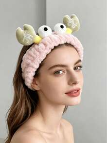 1pc Cute Crab-Shaped Headband Made Of Thick And Comfortable Coral Fleece, Featuring Excellent Elasticity And Soft Touch. Designed With Vivid 3D Adhesive Eyes And Embroidered Heart Crab Claws, It Can Firmly Hold Loose Hair During Face Washing, Makeup And Skincare. Non-Slip And Lightweight, The Adorable Cartoon Style Brings Fun To Daily Beauty Routines, Making It An Ideal Cute Gift For Teenage Girls And Women For Shower, Spa And Everyday Use. - One Size Fits All - View 4