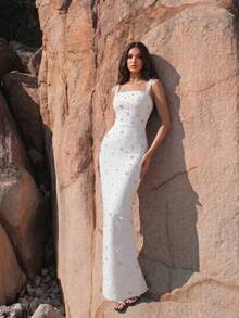 New Sexy Spaghetti Strap Square Neck Backless High-End Rhinestone Floral Design Solid Color Slim Fit Flattering Long Bridesmaid Dress - White - View 5