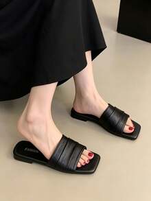 1雙女款2026夏季新款銀色極簡方頭平底拖鞋，時尚金屬扣軟底法式戶外沙灘涼鞋 - 黑色 - 查看 2