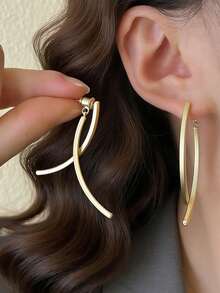 1 Pair Unique Design Geometric Minimalist Fashion High-End Cross Tassel Curved Wave Earrings - Gold - View 3