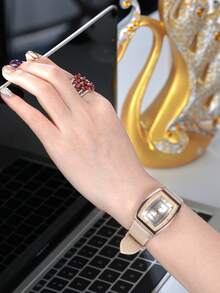 1件女款復古學院風韓版百搭石英機芯腕錶，適合日常佩戴 - 米色 - 查看 7
