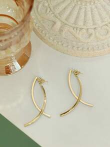 1 Pair Unique Design Geometric Minimalist Fashion High-End Cross Tassel Curved Wave Earrings - Gold - View 1
