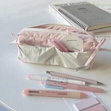 1 buah Tempat Pensil Resleting Kapasitas Besar Motif Polkadot dan Pita Warna Putih & Pink yang Lucu, Tas Penyimpanan Alat Tulis Siswa, Organizer Kain Multifungsi - Pilihan Sempurna untuk Musim Kembali ke Sekolah - Tempat pensil motif pita polkadot - View 5