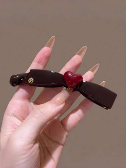 1pc Heart-Shaped Ponytail Banana Clip Bow Hair Clip, Elegant Minimalist Back-Of-Head Secure Slouchy Updo Hair Clip, Vertical Hair Accessory, Suitable For Daily Wear, Party, Commute, Holiday And Other Occasions. Can Be Used For Hair Styling, Creating Hairstyles, Or As Decorative Accessory During Face Washing, Bathing And Makeup. Perfectly Matches With Clothing And Other Accessories.