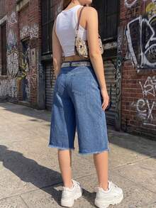 Shorts bermuda de mezclilla de lavado claro para mujer con detalles rasgados y dobladillo crudo, diseño de pierna ancha, tela sin estiramiento para salidas de verano - Azul lavado medio - Ver 4