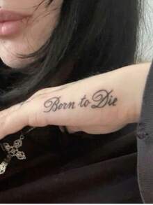 防水防汗臨時紋身貼紙，英文「Born To Die」設計，寓意「活著是為了死去」，不褪色且不反光，半永久紋身貼紙 - 藍色 - 查看 8