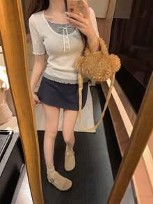 韓系女款 2 合 1 撞色荷葉邊蝴蝶結針織上衣，甜美街頭風修身設計，撞色荷葉邊與蝴蝶結細節，甜美芭蕾風 2 合 1 短袖 T-shirt，夏季拼接蝴蝶結針織修身插肩上衣 白色 - 白色 - 查看 2