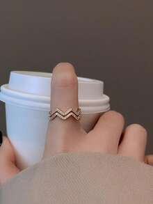 1 buah Cincin Minimalis Dua Lapis dengan Hiasan Zirkonia Mikro, Cincin Jari Telunjuk Wanita dengan Desain Unik Bentuk Gelombang, Aksesori Tangan Sederhana, Elegan, dan Serbaguna - Emas - View 4