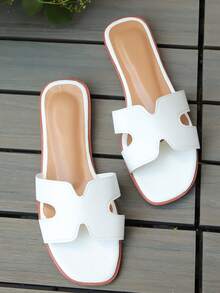 Women's Loose Fit Flat Sandals, Open Toe, Fashion, Beach, Non-Slip, Slip-On, Fashion Low Heel Sandals, Vacation Style, Summer - White - View 2