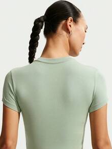 Nike 女款 AS W NSW NK CHLL 針織短袖 T-Shirt 無領短版 THF9539-007 - 綠色 - 查看 2