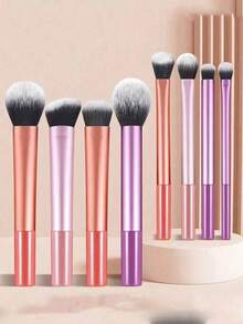Pinceles de alta calidad, que incluyen pinceles para polvo, pinceles para rubor, pinceles para contorno, pinceles para sombras de ojos y pinceles para iluminador, te ayudan a crear el look de maquillaje perfecto.Set de pinceles de maquillaje - Un imprescindible para viajes y vuelta al colegio - Multicolor - Ver 6