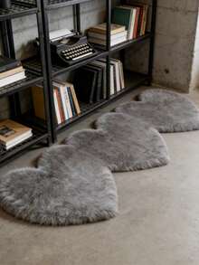 1pc Grey Triple Heart Decorative Rug, Valentine's Day Plush Bedroom Decor, Small Rug, Carpet, Love Home Decor, Living Room Rug, Living Room Small Rug, Bedroom Rug, Living Room Home Decor, Outdoor Rug, Washable Rug - Multicolor - View 7