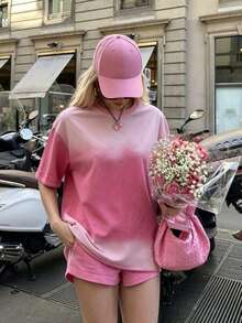 Y2K 美式甜辣街頭風女款多巴胺粉漸層水洗寬鬆短袖 T-shirt，針織棉彈性圓領加大號休閒上衣，修身顯瘦，適合日常通勤，小個子百搭基礎款 - 粉色 - 查看 6