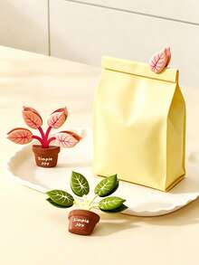 1 Set/4pcs Decorative Leaf Shaped Magnetic Fridge Clips, Plant Tree Shaped Food Bag Sealing Clips, Snack Magnetic Clips, Potato Chip Sealing Clips, Food Bag Clips, Coffee Bag Sealing Clips, Fridge Magnetic Snack Clips, Moisture-Proof Fresh-Keeping Clips, Creative Sealing Clips, Multi-Purpose Sealing Bag Clips - Multicolor - View 4