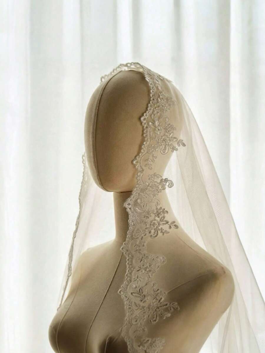1件指尖長度新娘婚紗面紗,曼蒂拉式蕾絲飾邊附梳子,白色與象牙色 - 彩色 - 查看 1