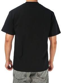 Silueta del horizonte urbano con un efecto de gota que simboliza la fortaleza de la ciudad y la unidad cultural. Camiseta gráfica para hombre hecha de 100% algodón. - Negro - Ver 2