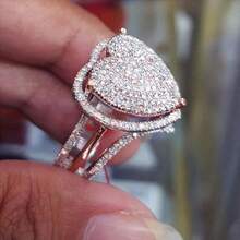 Anillo de mujer con forma de corazón, elegante y lujoso, con circonita cúbica brillante, perfecto para joyería de compromiso y regalo ideal para vacaciones - Plateado - Ver 1
