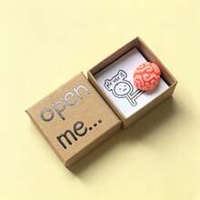 1/3/5 Sets Mini Human Brain Model, Humorous Satirical Gag Gift, Put Your Brain In A Box (Open Me), Novelty Gag Gift Box, Mini Brain Ornament, Satirical Humorous Desk Decor, Gift For Friends And Colleagues - A - View 6