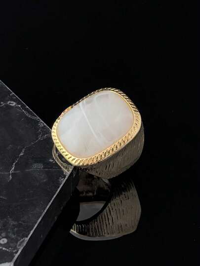 1 Vintage Rectangular White Stone Ring With Golden Twisted Edges, Exaggerated Style, Women's Christmas And Valentine's Gift