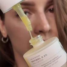 Facial Serum - Yellow - View 4
