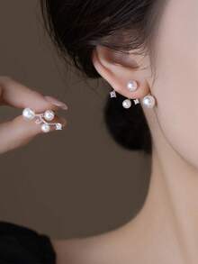 2 Buah Anting Tusuk Berlian Imitasi & Mutiara Berkilau Motif Langit Berbintang untuk Wanita, Perhiasan Anting Desain Unik dan Mewah - Perak - View 3