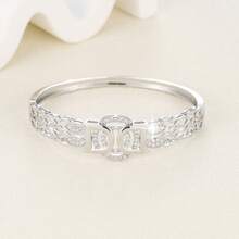 1 Stück Damen Geometrisches Cut Out Öffnungs- und Schließ-Armband, Luxuriöses glänzendes Schloss-Design Armreif, vielseitiges Accessoire für täglichen Arbeitsweg, Dates und Partys - Gold - Übersicht 5