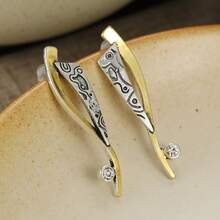 Two-Tone Embossed Streamlined Patchwork Vintage Niche Earrings, Women's Commute Date Gift - Silver - View 4