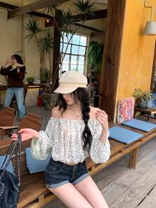 Crop Top Wanita Lucu dengan Bahu Terbuka dan Lengan Mengembang, Motif Polkadot, Lengan Panjang dengan Bahu Terbuka, Cocok untuk Pakaian Sehari-hari dan Liburan. - Putih - View 5