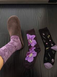 1/3雙女款紫色花卉印花壓紋中筒襪，復古風女襪，荷葉邊舒適柔軟長襪，適合秋冬穿著 - 彩色 - 查看 4
