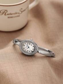 1pc Women's Minimalist Vintage Delicate Small Versatile Bracelet Quartz Watch Suitable For Daily Wear - Silver - View 3