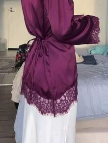 女款優雅通勤緞面上衣，蕾絲拼接圓領長袖綁腰上衣，純色梭織布蕾絲拼接不對稱優雅辦公日常約會（白色半透） - 紫色 - 查看 3