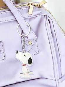 Porte-clés Snoopy, figurine Snoopy debout de corps entier avec son collier rouge emblématique, chaîne argentée durable et anneau de clé en métal poli, convient pour le rangement des clés de voiture et comme breloque de sac décontracté - Multicolore - Voir 5