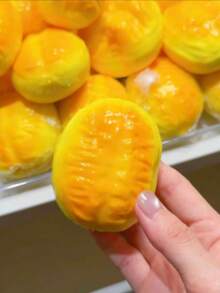 1個超酥脆食物捏捏樂，菠蘿包、炸油條、吐司、可頌積木手工脆球，聲控擠壓玩具，發聲食物捏捏樂，適合青少年與成人壓力舒緩玩具，情緒療癒玩具，適合作為禮物、生日禮物、節日禮物、聖誕禮物、派對禮物，ASMR玩具 - 彩色 - 查看 10