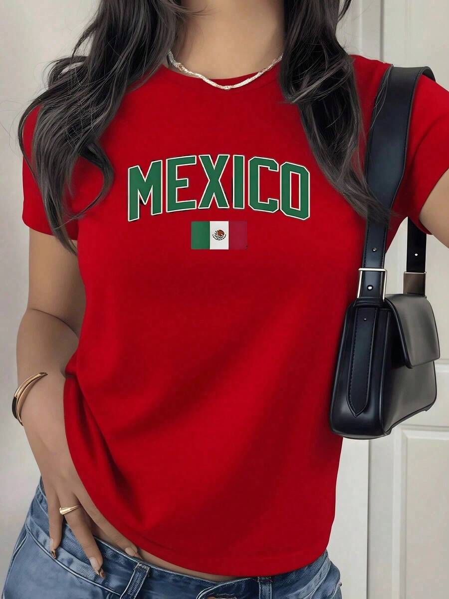 FIFA Camiseta casual para mujer hecha de 100% algodón puro, con letras verdes "México" y patrón de bandera nacional que simboliza orgullo e identidad - Rojo - Ver 1